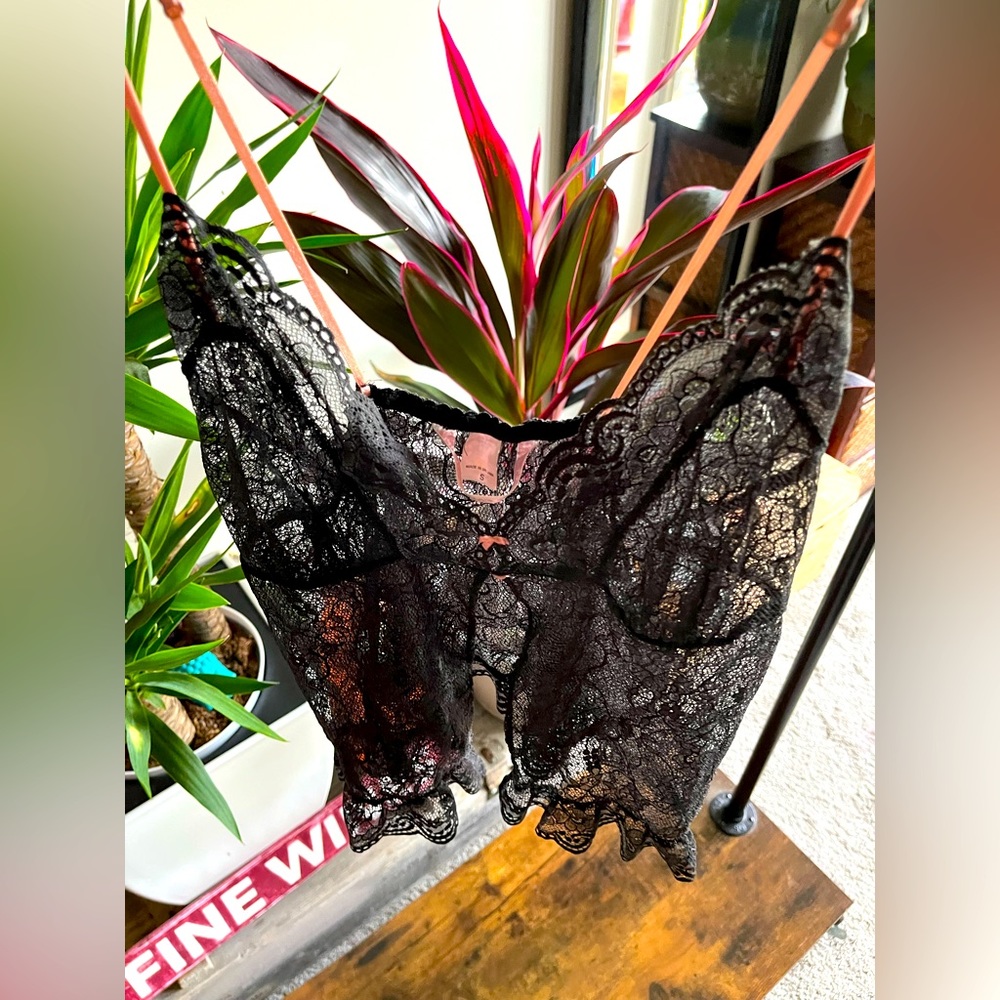 victoria secret black lace cami